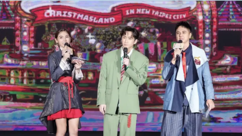 新北耶誕城／陳漢典撐傘主持！麋先生濕身開唱　驚見台下粉絲忙翻