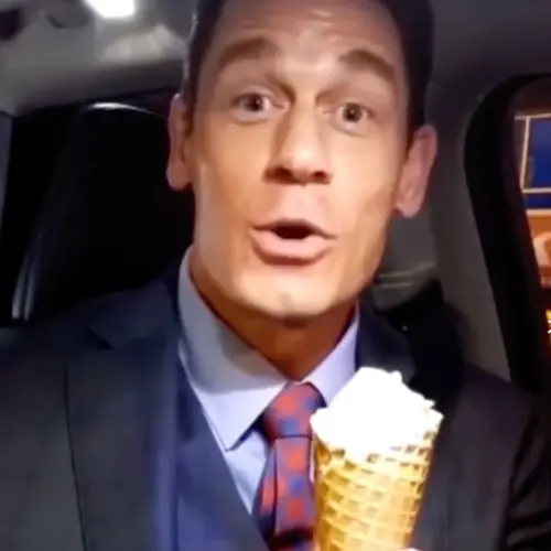 ▲沒看過John Cena摔角的，也知道他過去的迷因哏「冰淇淋」。（圖／翻攝自微博）