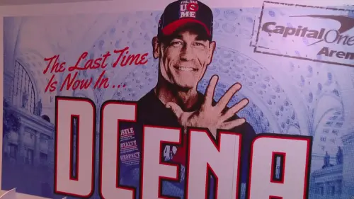 ▲John Cena（右）今日將結束WWE傳奇生涯，未來想看到他的身影，可能只剩好萊塢大螢幕。（圖／翻攝自WWE YouTube）