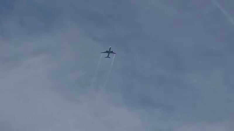 波音又出事!聯合航空客機升空後「引擎故障」急折返 290人驚魂