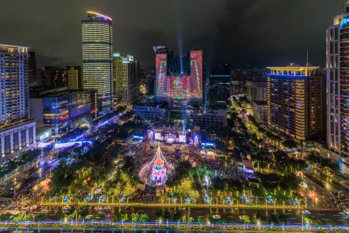 ▲2025新北歡樂耶誕城「巨星耶誕演唱會」第二天登場，12月14日主持人、卡司陣容、出場順序、直播轉播資訊一次看。（圖／新北觀旅局提供）