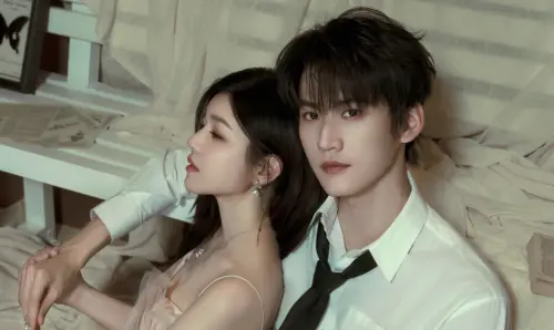 ▲陳妍希、周柯宇（右）看不出差19歲。（圖／翻攝自微博@電視劇狙擊蝴蝶）