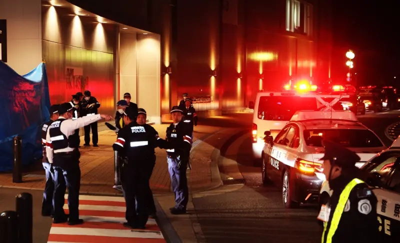 ▲日本福岡市發生持刀傷人案件，一名男子持刀刺傷1男1女，嫌犯仍在逃。（圖／美聯社／達志影像）