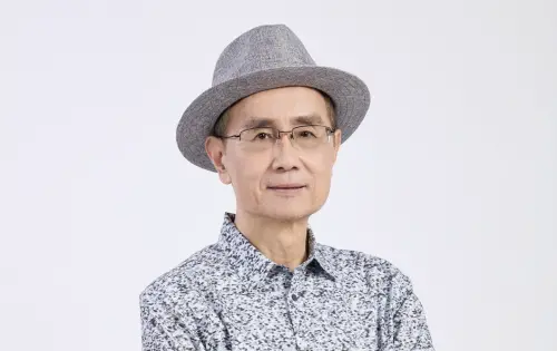 ▲台灣民歌之父楊弦驚傳離世！享壽75歲。（圖／翻攝自鄭怡臉書）