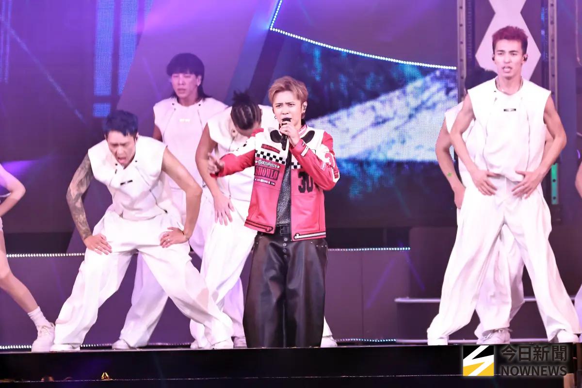 羅志祥瘋了演唱會變尾牙！豪送iPhone17 霸氣喊：愛就是雙向奔赴