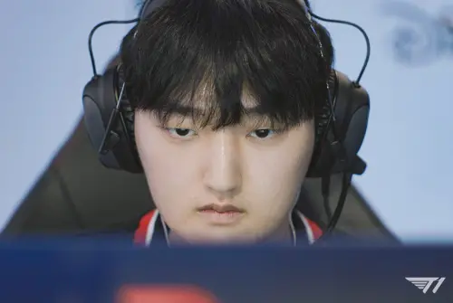 ▲T1新AD選手Peyz在韓國keSPA 盃表現亮眼，日前用克黎思妲拿下5連殺，在決賽上第五場的婕莉也是輸出破表。（圖／X@T1 LOL）