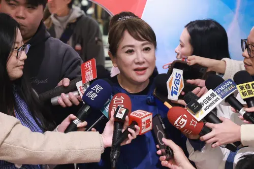 ▲SOGO百貨董事長黃晴雯，受訪時細數敦化館擁有不少全台第一創始紀錄。（圖／記者葉政勳攝）