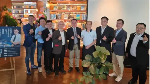 ▲新書《法政策分析之理論與方法》於高雄承風書店舉行分享會。（圖／翻攝畫面）