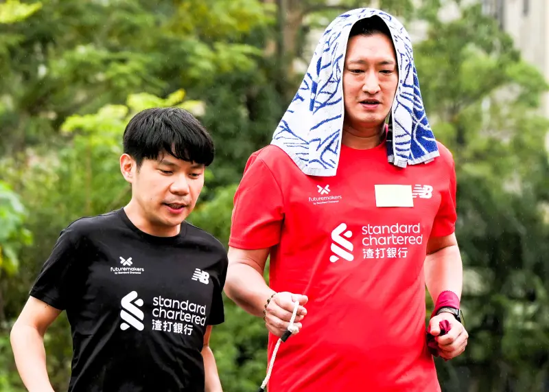 路跑/渣打馬拉松視障陪跑訓練營 超馬視障跑者徐薇雅分享經驗