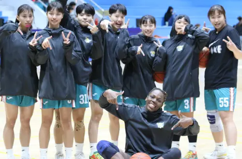 ▲邱群琋穩住節奏再轟23分　中信女籃跨一、二階段拉出6連勝。教練顏君彰：這是一支正在成熟的團隊。（圖／中信管理學院提供）