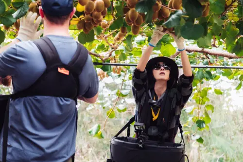 41歲桂綸鎂挺肚現身紐西蘭！突喊：我好像懷孕了　走不動畫面曝光
