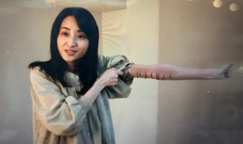 柯佳嬿瘋了！《太陽》割手冷笑　劇迷看到起雞皮：要拿第3座影后