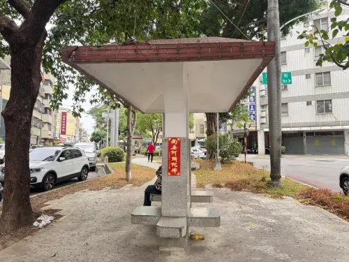 不再忍受異味與噪音　東區居民請命拆除涼亭
