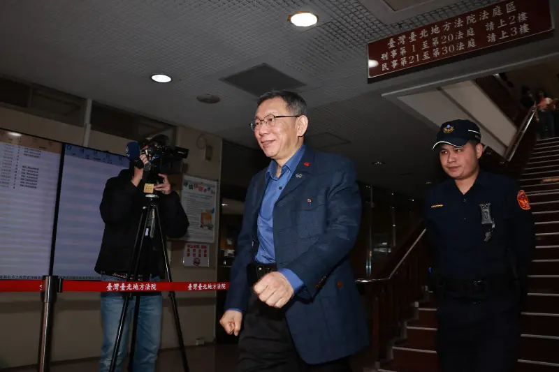 ▲京華城案辯論首日，全天都是檢方論告時段，但柯文哲聽到檢察官說他密會沈慶京，忍不住抱怨「亂說」，差點又跟檢方吵起來。（圖／記者吳翊緁攝）