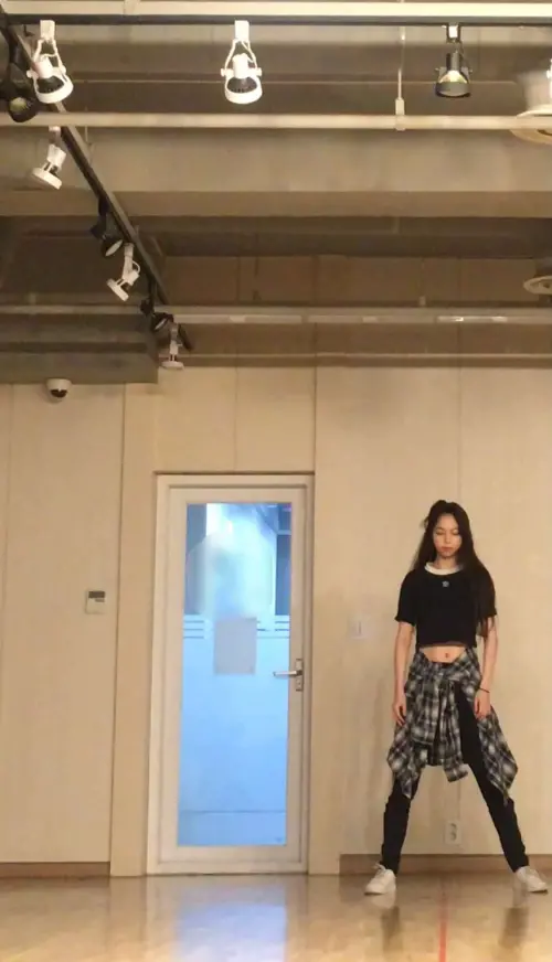 ▲tintin在高中時期就被星探看中，當年因為家人反對因此將夢想擱置。（圖／tintin提供）