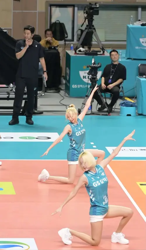 ▲tintin（後）十分珍惜現在擁有的舞台，對於公司、同事、學姐們都感到十分感謝。（圖／tintin提供）