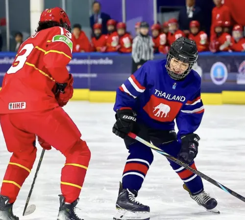 ▲2024年她被任命為國際冰球總會（IIHF）首位女性冰球全球大使，並率領泰國國家女子冰球隊與中國進行友誼賽。（圖／Instagram/@hockey.worldwide）