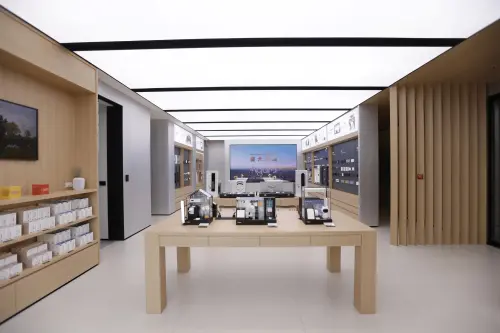 ▲體驗館捨棄傳統 3C 賣場的貨架陳列，改採「全屋場景還原」設計(圖／Aqara 提供2025.12.15)