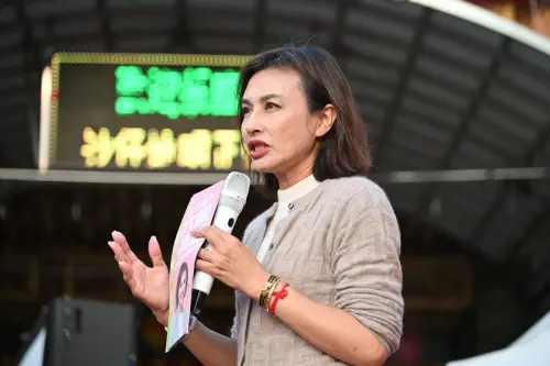 ▲邱議瑩表示，林浤澤就是前鎮小港的關鍵一席，相信有創新思維的林浤澤，一定能為地方帶來更好的改變。(圖／市議員參選人林浤澤辦公室提供)