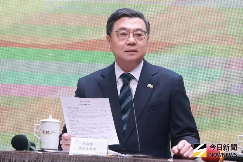 ▲卓榮泰親上火線宣布不副署《財劃法》修法，強調過去窮盡憲政救濟各種可能，如今只剩下不副署這一途。（圖／記者葉政勳攝，2025.12.15）