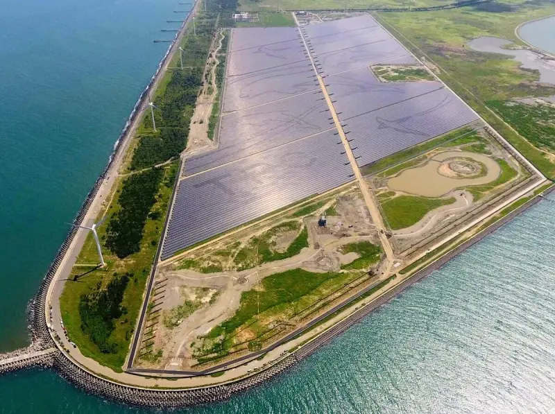 ▲彰化縣具有充沛風光資源，台電彰化區營業處致力推動「提升併網容量、增進作業流程效率、提升資訊透明度與衡平分配綠能資源」。（圖／台電提供）