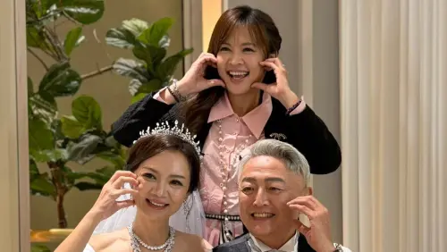 八點檔女神高欣欣婚宴！高中同學是名主播王淑麗　2人同框超逆齡
