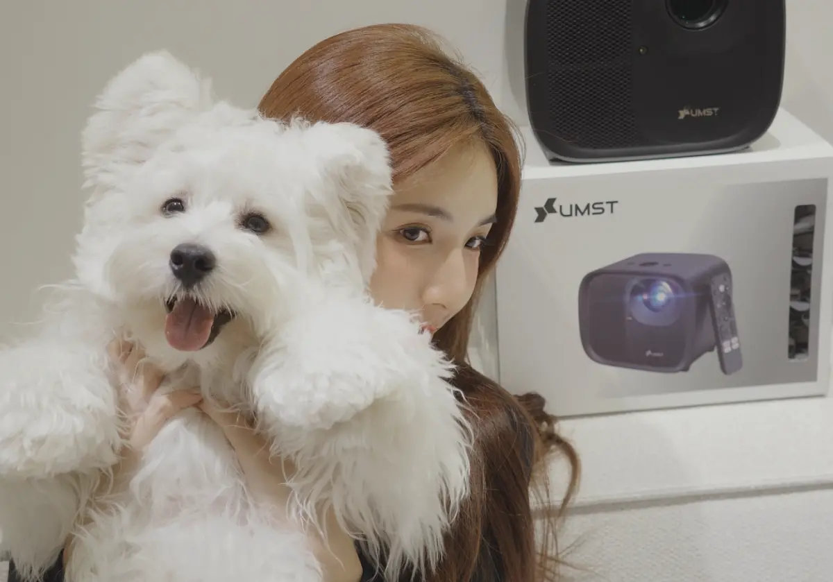 ▲前樂天啦啦隊女神Dora洪葳（如圖）被捲入富豪小三爭議中，事發後她神隱1個月，現在傳出她已正式退團。過去她是舞蹈班專業出身，還有寵物美容師執照，目前正在尋找下一步方向。（圖／翻攝自Dora IG@dodo.ra_h）