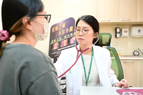 67歲嬤咳嗽、喉嚨痛！一驗是流感　醫：2類人常誤認是小感冒
