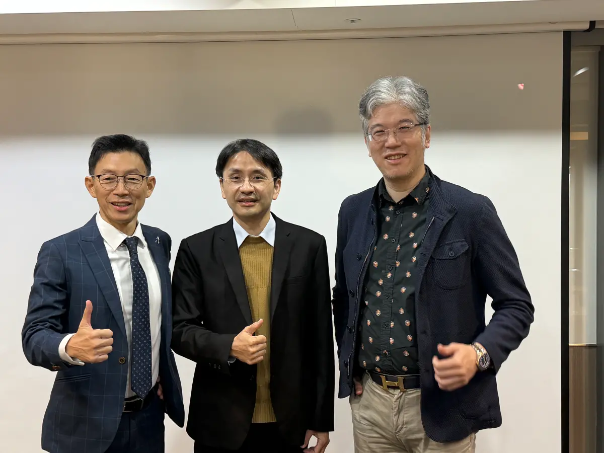 ▲首席國際今（16）日舉行「2026年全球半導體暨AI產業投資展望」說明會。（圖／記者林汪靜攝）