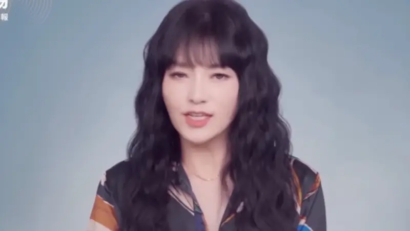 ▲名占星師唐綺陽（如圖）以4字「沒人好過」為今年註解，同時預告2026的整體感受「很嗨的年」，提點眾人「想要就去做做看！」（圖／翻攝自唐綺陽YouTube）