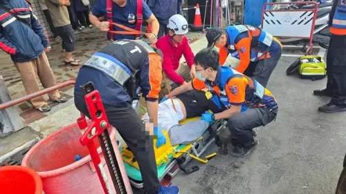 ▲台南市安平區發生酒駕致死車禍！23歲女清潔員遭賓士車追撞慘死，肇事駕駛骨折受困車內被救出送醫。（圖／翻攝畫面）