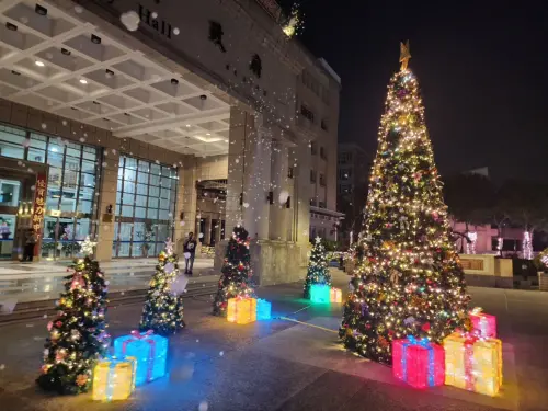 耶誕必拍！中市四大水岸光廊　豐原變身雪國
