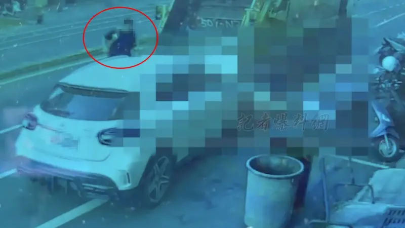 ▲台南市安平區發生酒駕致死車禍！23歲女清潔員遭賓士車追撞慘死，男友目擊愛人喪命崩潰求救。（圖／翻攝記者爆料網）