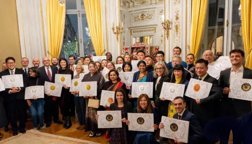 ▲梨山聚鑫製茶廠榮獲法國 AVPA特別獎肯定，以獨有的松仔山頭香氣征服巴黎專業評審.（圖／業者提供）(431.2 kb)