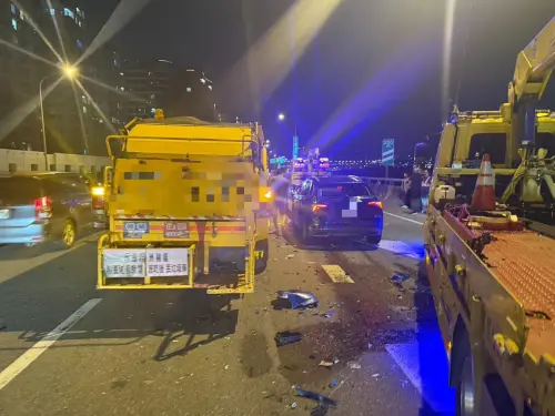 五股台64線連環撞！環保回收車「閃鬼切」波及3車　超慘畫面曝光
