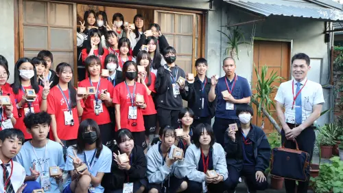 ▲適逢兩校姊妹校合作續約，並結合左營高中八十週年校慶系列活動，透過入班課程與走讀體驗、校慶參與、寄宿家庭生活等多元安排，深化姊妹校情誼。（圖／高市府教育局提供）