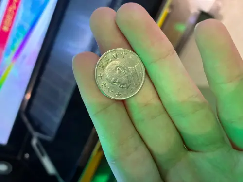 日本人困惑了！機台退100日圓竟變台幣5元　背後BUG非首例
