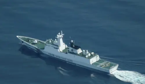 南海爆水砲戰！中海警射傷菲漁民　小馬可仕下令擴編艦隊強硬回擊
