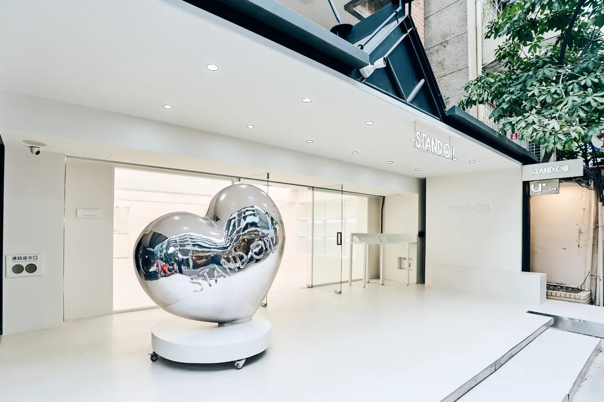 ▲韓國品牌進軍台灣重磅消息！i-dle舒華、李聖經等韓星愛用包袋STAND OIL，「雙11一日線上飆破3百萬業績」，插旗台北捷運中山站開幕旗艦店、邀請邵雨薇站台。繼Matin Kim、SATUR引爆排隊熱潮。（圖／STAND OIL standoil.tw）