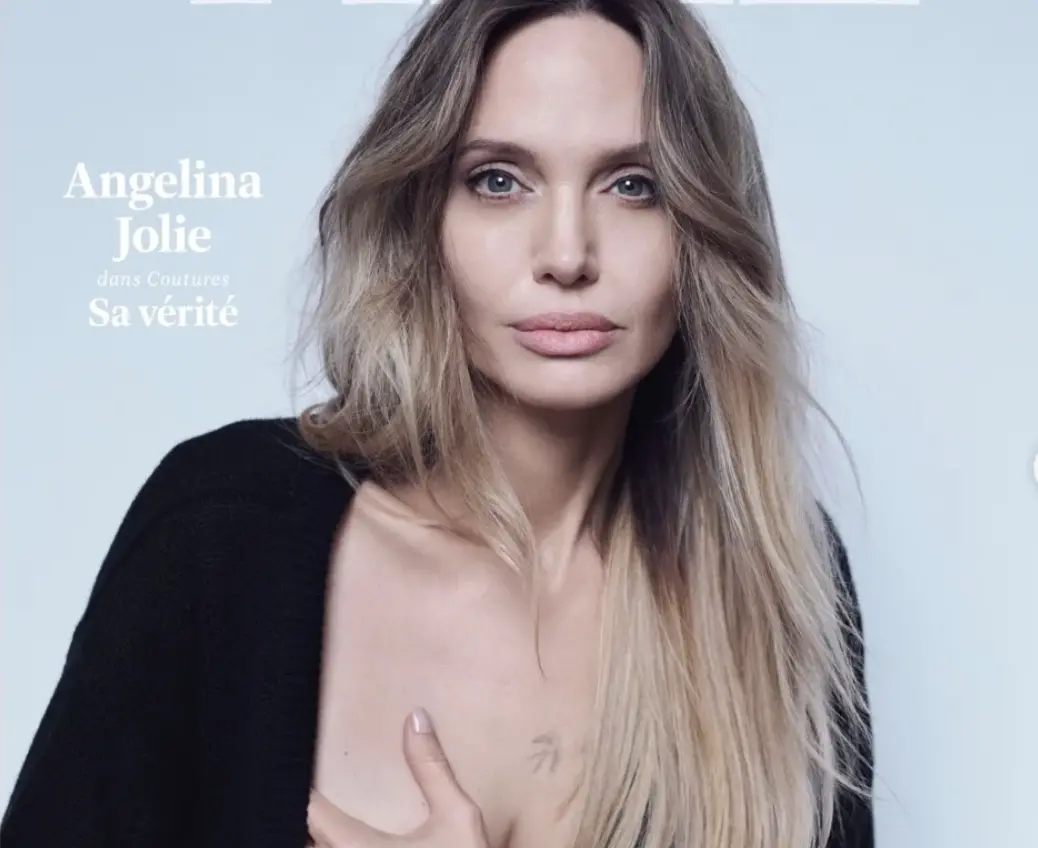▲安潔莉娜裘莉首度公開乳癌手術疤痕，她在12年前預防性切除乳房，那時被診斷出罹癌風險曾超過5成，手術後大幅降低。（圖／摘自  theangelinajoliediva IG）