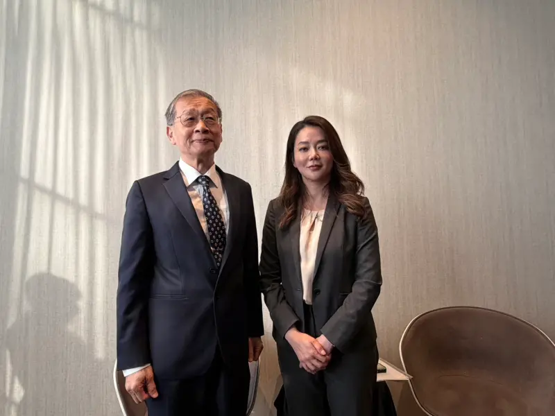 ▲華新麗華副董事長王錫欽（左）、企業策略暨供應鏈管理組織總經理何心怡（右）。（圖╱記者林汪靜攝）