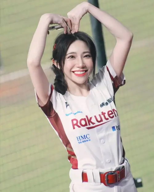▲丘薆2024年加入樂天女孩，是隊內人氣成員之一。（圖／翻攝自丘薆IG@hobby0205）