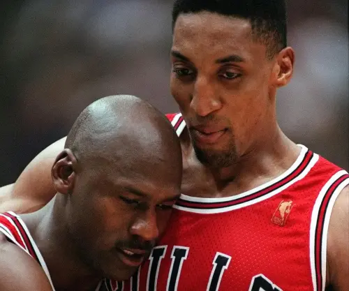 ▲皮朋在某些關鍵時刻「聽信了錯誤的建議」，而喬丹對此的反應，並非是憤怒反擊，而是一種深沉的心痛失落感。（圖／美聯社／達志影像）