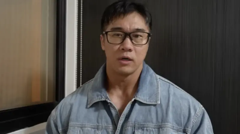 ▲許家豪（如圖）今年3月宣布接管的健身房「300壯士」結束營業，今（17）日爆出當時有資金糾紛導致合夥破裂，許家豪於YouTube還原過程，2大點指控昔日合夥對象大軍，目前對簿公堂、走向司法途徑。（圖／翻攝自許家豪IG、豪哥來了YouTube）