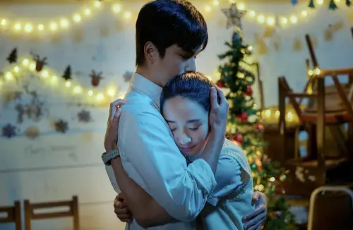 ▲曾敬驊（左）為了李沐（右）殺了很多人，最後也罷自己送上死刑台。（圖／Netflix提供）