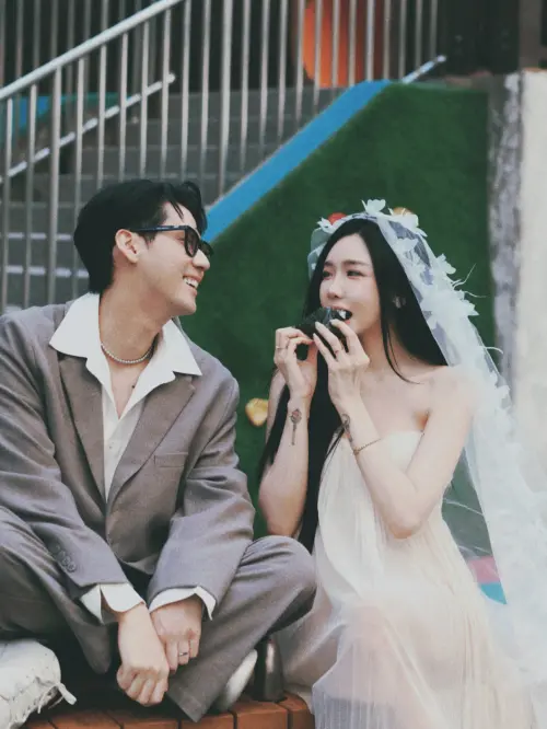 ▲李玉璽（左）和許允樂（右）姐弟戀修成正果。（圖／翻攝自李玉璽臉書）