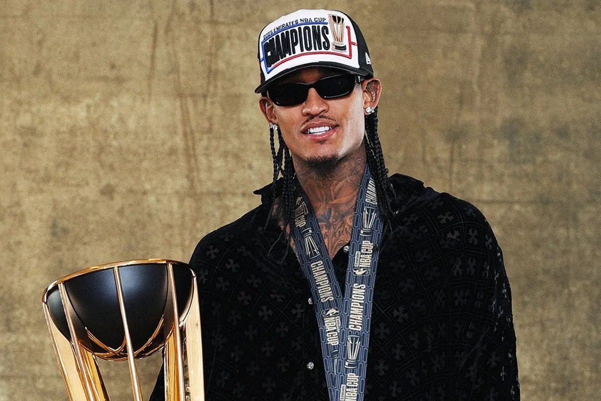 ▲紐約尼克33歲老將克拉克森（Jordan Clarkson）的連續外線火力，帶領球隊在末節成功翻盤，球隊替補群做出關鍵貢獻，而總教練布朗（Mike Brown）也給予了這些球員足夠信任。（圖／取自NBA X）