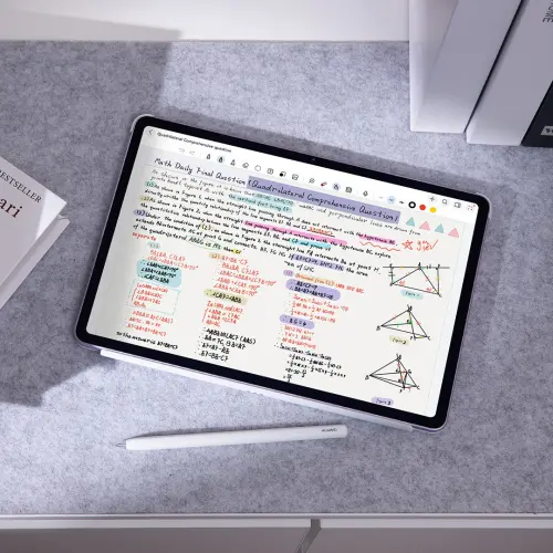 ▲PaperMatte護眼電紙平板，提供更流暢的筆記體驗，不論是快速記錄、整理重點或繪畫創作，都能即開即寫，讓工作紀錄更高效。（圖／華為提供）