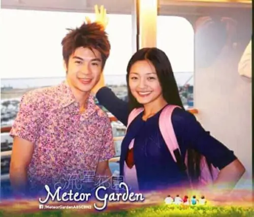 ▲歐定興（左）在《流星花園》飾演大S「杉菜」的好友「清和」。（圖／流星花園劇照）