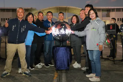 深耕在地情誼！陸軍司令部耶誕點燈　營造龍潭耶誕氛圍
